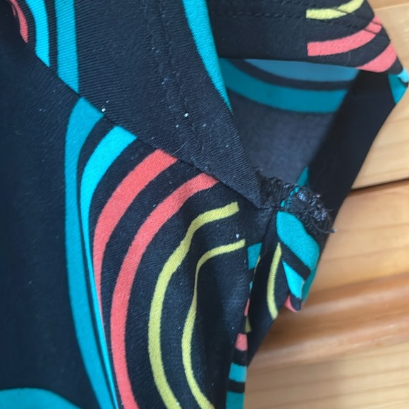 Retro print Worthington stretchy top in used condition - Picture 10 of 10